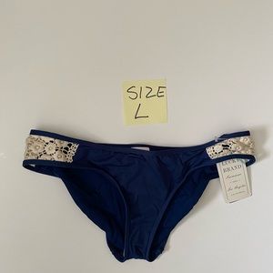 Lucky Brand bikini bottoms hipster navy blue crochet white swimsuit bathing, L